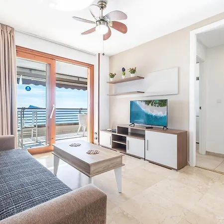 Arenas 1-c Levante Apartment