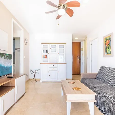 Arenas 1-c Levante Apartment